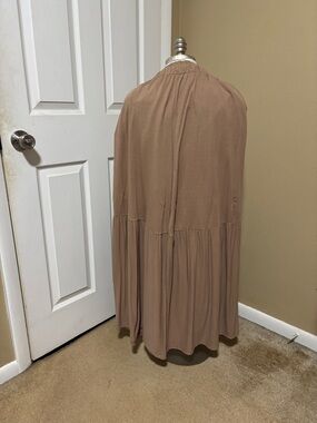Tres Bien Wide Leg Pants in Taupe